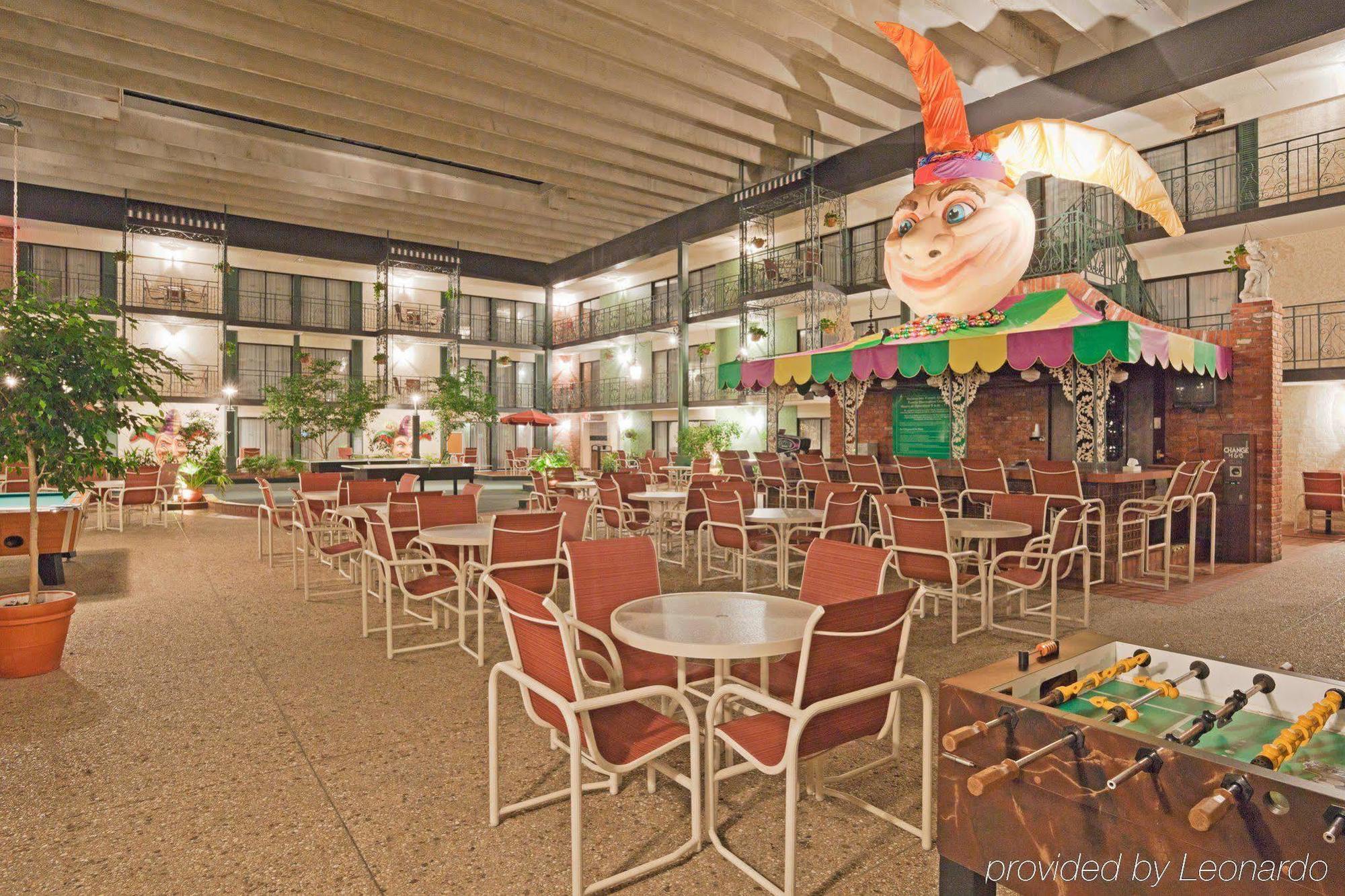 Holiday Inn Perrysburg French Quarter ภายนอก รูปภาพ